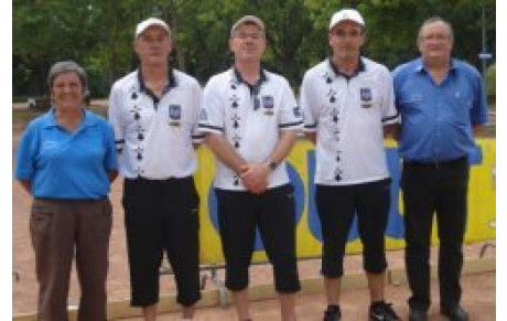 Une triplette locale au France à Roanne...