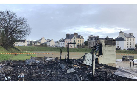 Douarnenez. Le cabanon du club de pétanque complétement détruit...