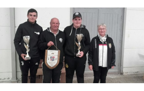 Kerhorre enchaine les titres...