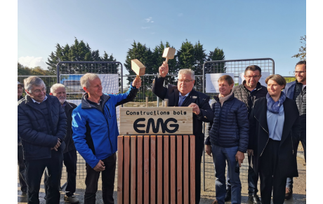 Boulodrome -  Pose de la première pierre ...