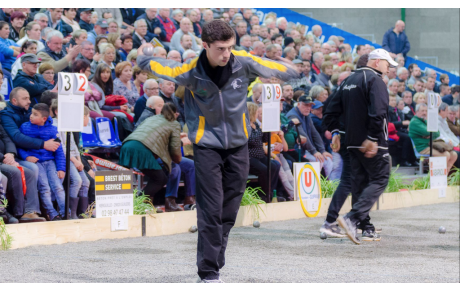 Le National de pétanque prévu à Brest en décembre est reporté d’une année.